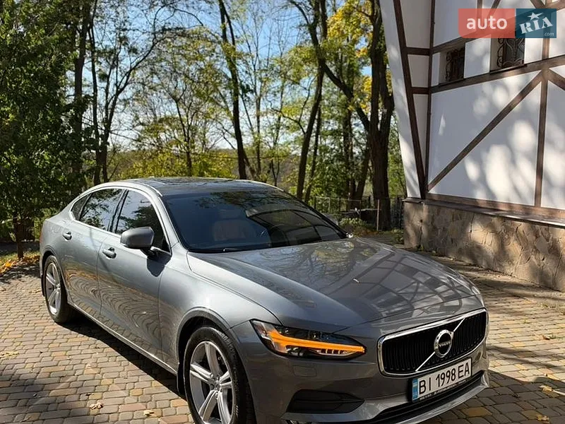 Volvo S90