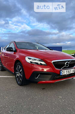 Хэтчбек Volvo V40 Cross Country 2018 в Киеве