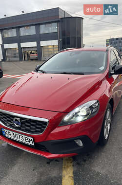 Хетчбек Volvo V40 Cross Country 2015 в Києві