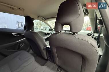 Хэтчбек Volvo V40 Cross Country 2014 в Киеве