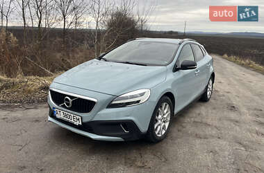 Хэтчбек Volvo V40 Cross Country 2017 в Львове