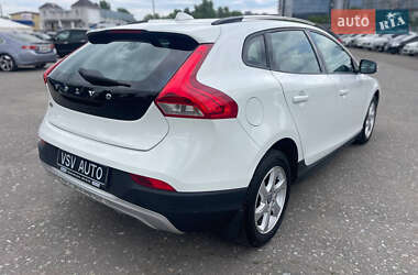 Хэтчбек Volvo V40 Cross Country 2015 в 
