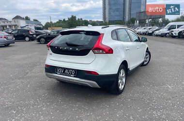 Хэтчбек Volvo V40 Cross Country 2015 в 