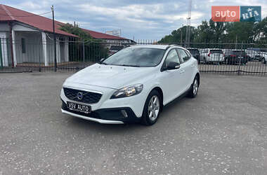 Хэтчбек Volvo V40 Cross Country 2015 в 