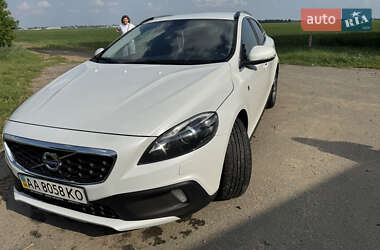 Volvo V40 Cross Country 2016