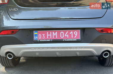 Хэтчбек Volvo V40 Cross Country 2014 в 