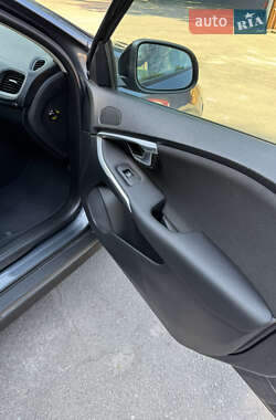 Хэтчбек Volvo V40 Cross Country 2014 в 