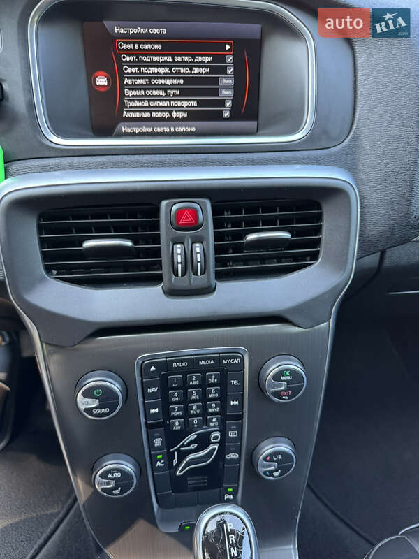 Хетчбек Volvo V40 Cross Country 2014 в Луцьку фото 41 Хетчбек Volvo V40 Cross Country 2014 в Луцьку