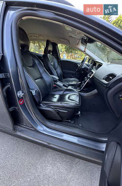Хэтчбек Volvo V40 Cross Country 2014 в 
