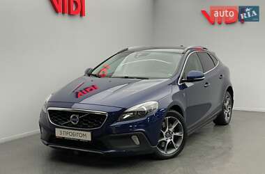 Хэтчбек Volvo V40 Cross Country 2016 в Киеве