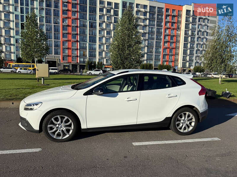 Хетчбек Volvo V40 Cross Country 2016 в Василькові фото 2 Хетчбек Volvo V40 Cross Country 2016 в Василькові