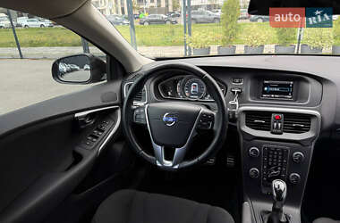 Хэтчбек Volvo V40 Cross Country 2014 в 