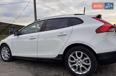 Volvo V40 Cross Country 2016
