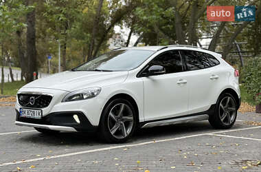 Хэтчбек Volvo V40 Cross Country 2012 в 