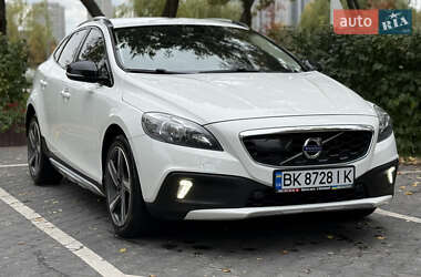 Хэтчбек Volvo V40 Cross Country 2012 в 