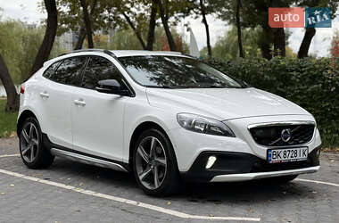 Хэтчбек Volvo V40 Cross Country 2012 в 