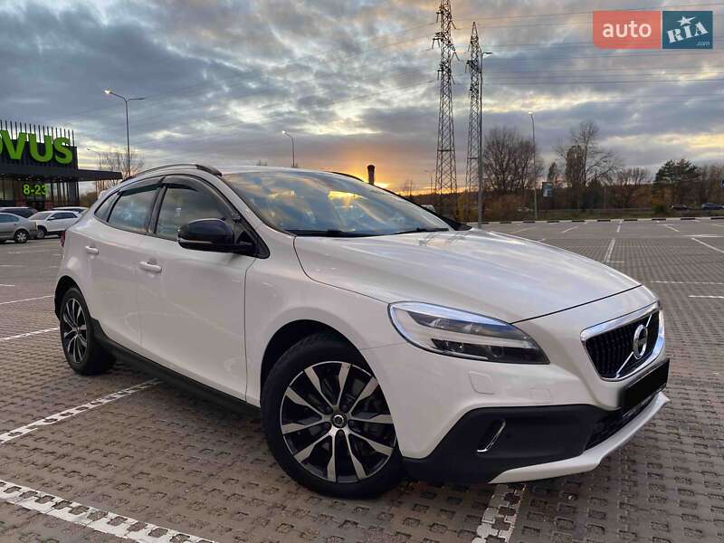 Volvo V40 Cross Country 2019