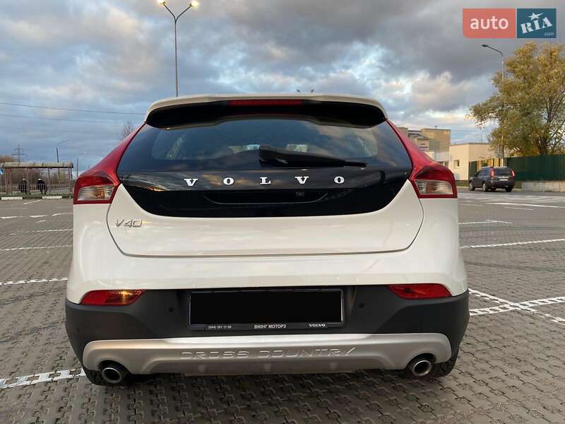 Хетчбек Volvo V40 Cross Country 2019 в Києві фото 4 Хетчбек Volvo V40 Cross Country 2019 в Києві