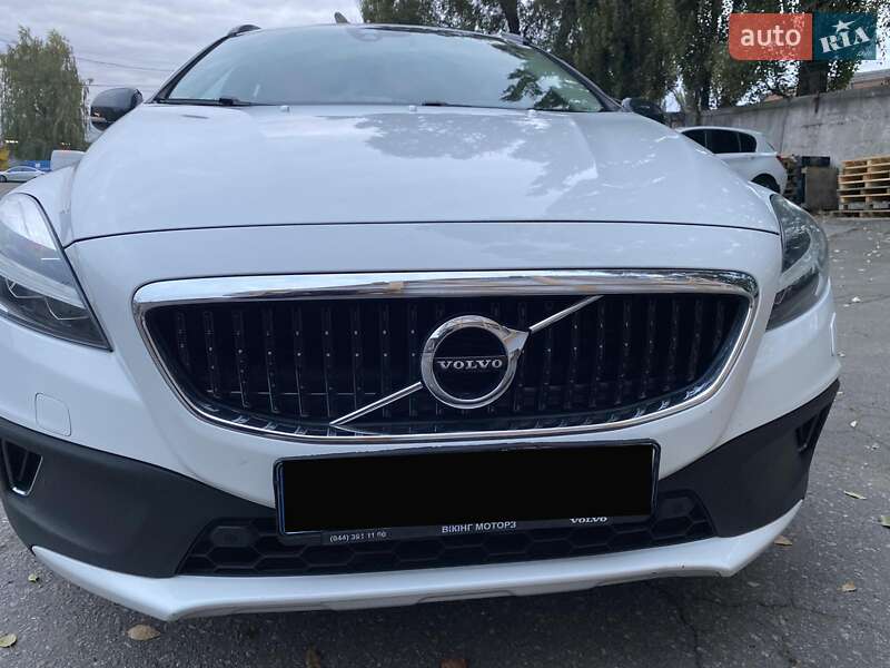 Хетчбек Volvo V40 Cross Country 2019 в Києві фото 5 Хетчбек Volvo V40 Cross Country 2019 в Києві