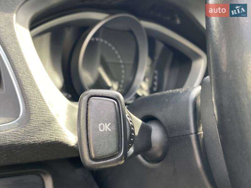 Хэтчбек Volvo V40 Cross Country 2017 в Николаеве фото 46 Хэтчбек Volvo V40 Cross Country 2017 в Николаеве