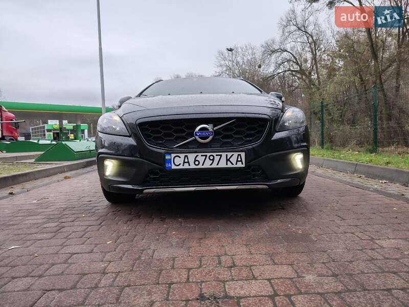 Хэтчбек Volvo V40 Cross Country 2014 в Киеве