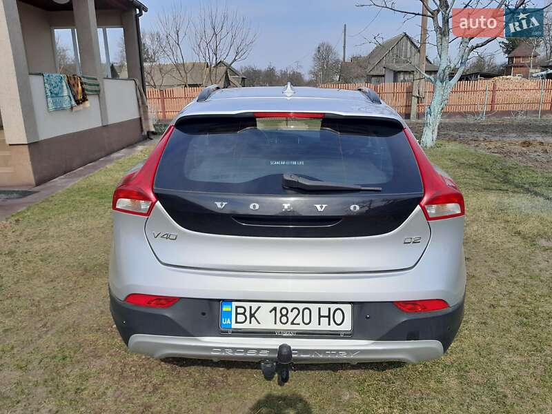 Хетчбек Volvo V40 Cross Country 2015 в Зарічному фото 6 Хетчбек Volvo V40 Cross Country 2015 в Зарічному