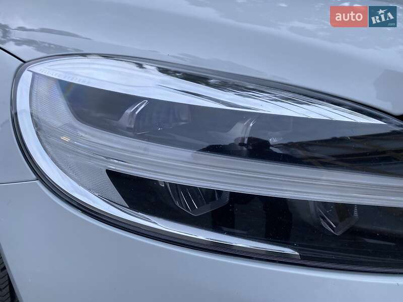 Хетчбек Volvo V40 Cross Country 2019 в Києві