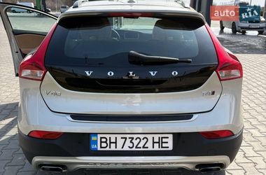 Хетчбек Volvo V40 Cross Country 2016 в Луцьку