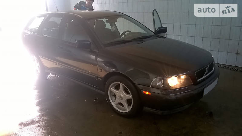 Универсал Volvo V40 1999 в Вознесенске