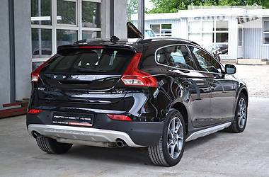 Хэтчбек Volvo V40 2016 в Киеве