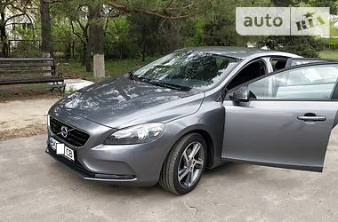 Хэтчбек Volvo V40 2016 в Ровно