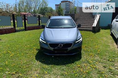 Volvo V40 2018