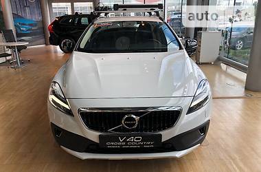 Хэтчбек Volvo V40 2019 в Киеве