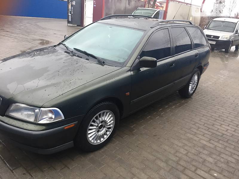 Универсал Volvo V40 1997 в Львове