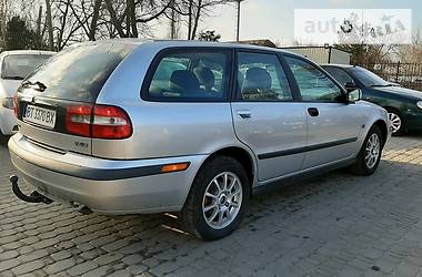 Универсал Volvo V40 2002 в Херсоне