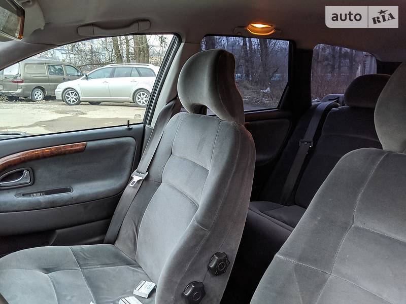 Універсал Volvo V40 1997 в Львові