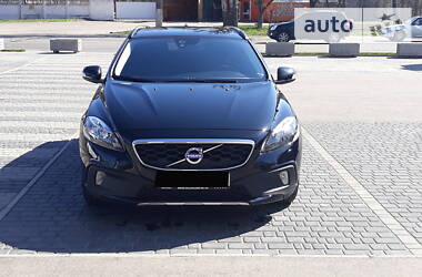 Хетчбек Volvo V40 2015 в 