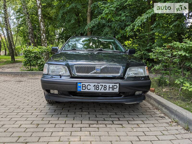 Універсал Volvo V40 1997 в Львові