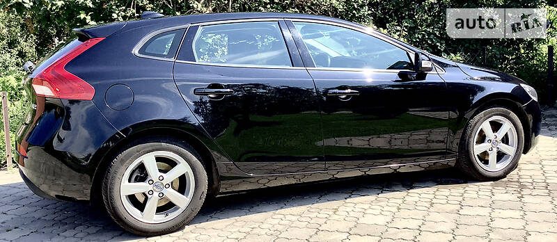 Хэтчбек Volvo V40 2013 в Владимире
