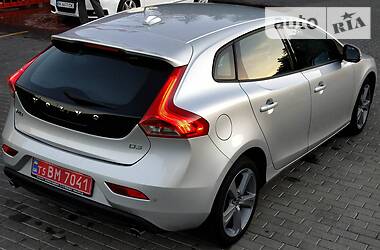 Хэтчбек Volvo V40 2012 в Радивилове