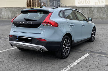 Хэтчбек Volvo V40 2018 в Львове