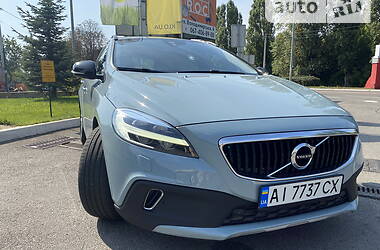 Хетчбек Volvo V40 2016 в Києві