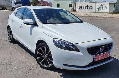 Хетчбек Volvo V40 2013 в Жовкві