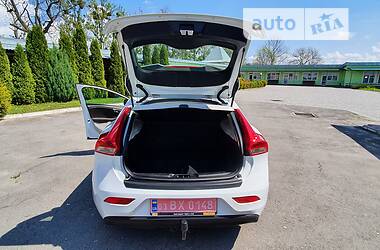 Хетчбек Volvo V40 2013 в Жовкві