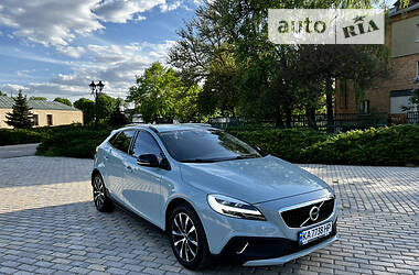 Volvo V40 2019