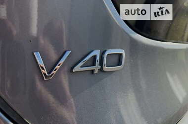 Хэтчбек Volvo V40 2015 в Стрые