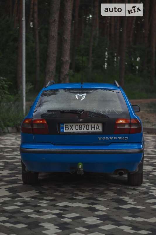 Volvo V40 2000