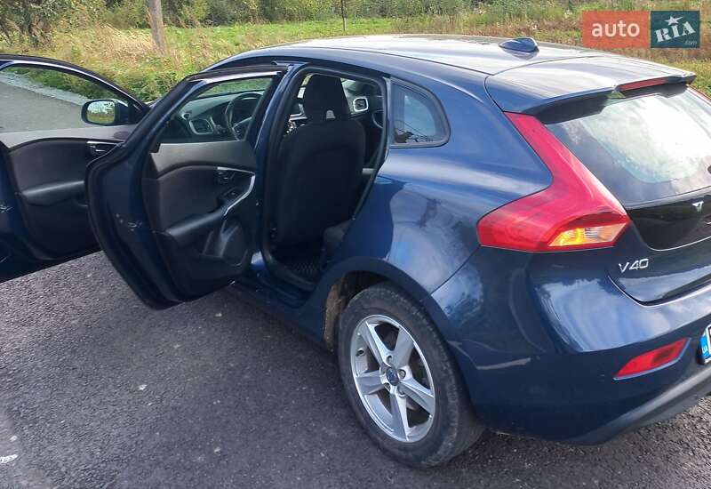 Хэтчбек Volvo V40 2013 в Стрые