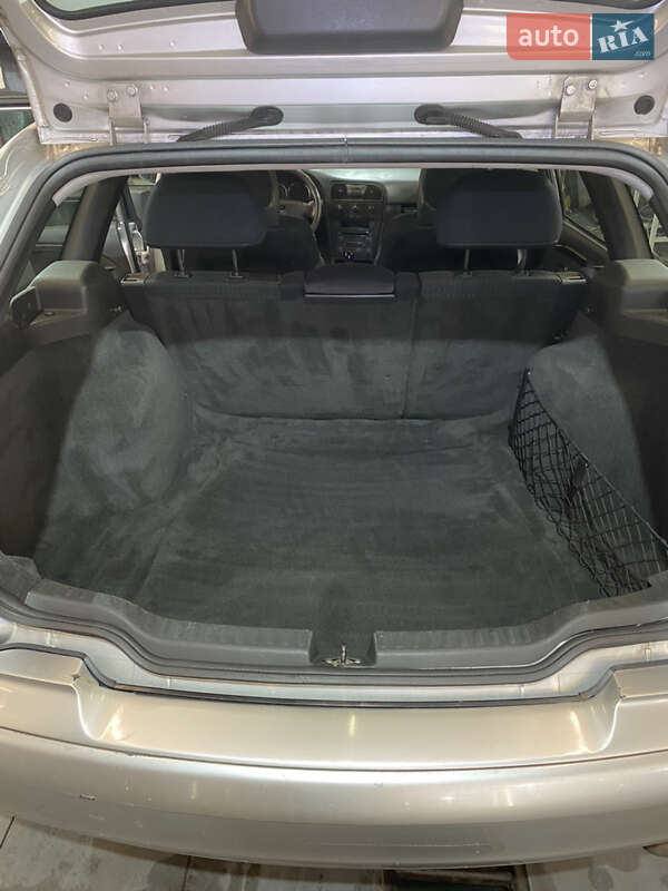 Универсал Volvo V40 2003 в Львове