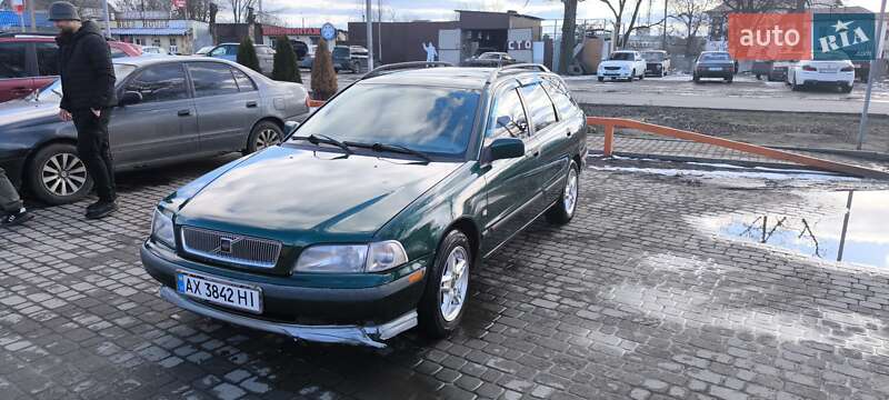 Универсал Volvo V40 1998 в Харькове